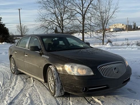 Used 2009 Buick Lucerne Super image 2