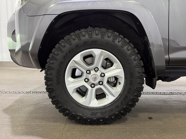 Certified 2021 Toyota 4Runner SR5 AWD/4WD image 25
