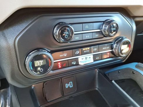 Used 2024 Ford Bronco Wildtrak AWD/4WD image 17