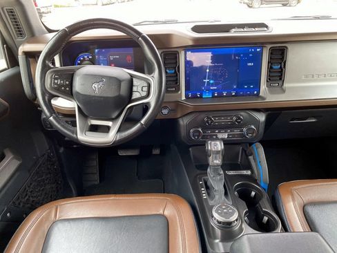 Used 2021 Ford Bronco Outer Banks AWD/4WD image 12