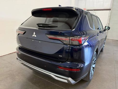 Used 2025 Mitsubishi Outlander SE FWD image 8