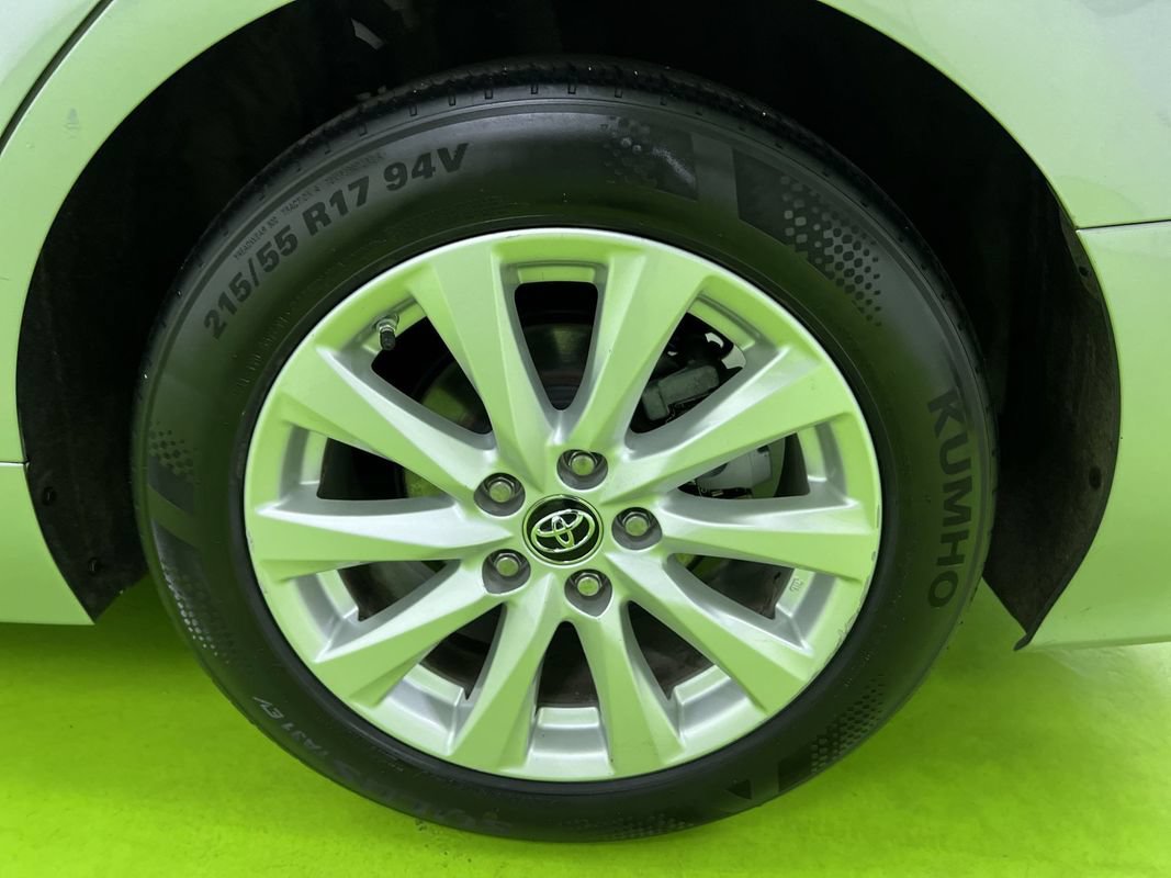 Used 2019 Toyota Camry LE FWD image 14