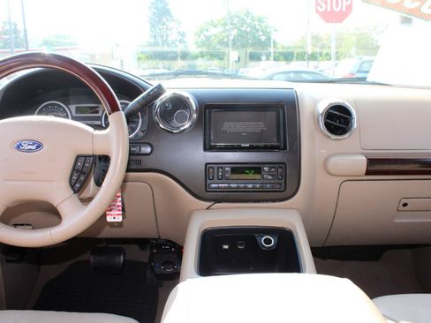 Used 2005 Ford Expedition Limited RWD image 10