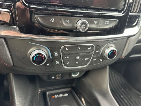 Certified 2023 Chevrolet Traverse RS image 27