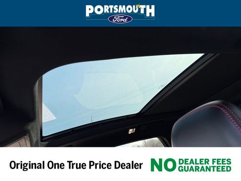 Used 2025 Ford Escape ST-Line w/ Tech Pack #1 image 8