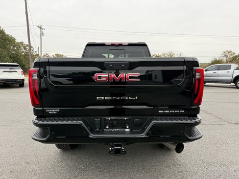 Used 2024 GMC Sierra 2500 Denali w/ Denali Reserve Package image 5