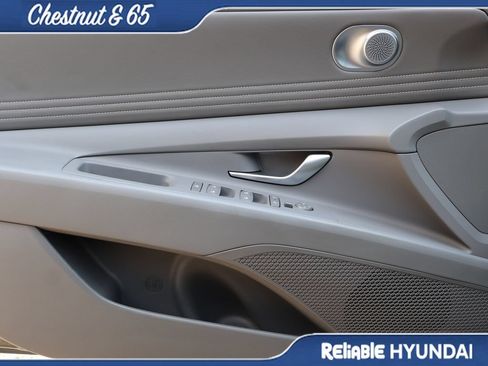 Certified 2025 Hyundai Elantra SEL w/ Cargo Package FWD image 21