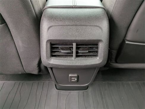 Used 2020 GMC Terrain SLE w/ Driver Convenience Package image 16