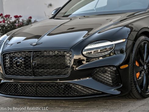 Used 2025 Bentley Continental GT image 10