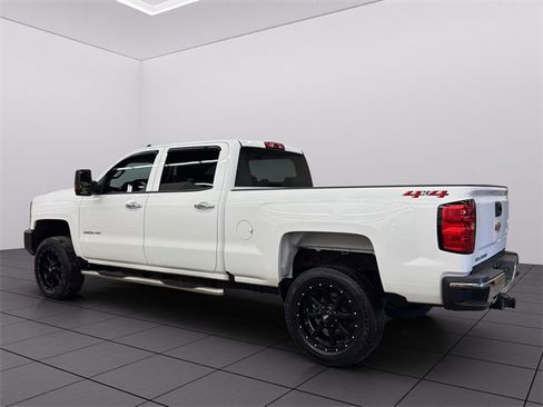 Used 2019 Chevrolet Silverado 2500 W/T w/ Snow Plow Prep Package image 4