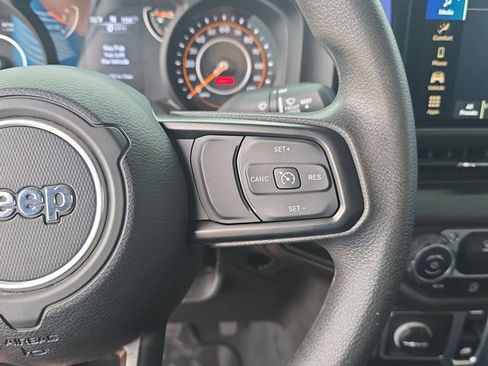 Used 2025 Jeep Wrangler Sport image 17