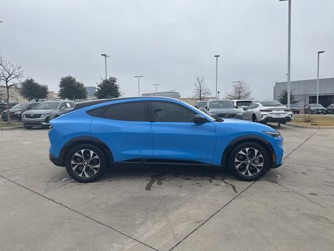 Used 2022 Ford Mustang Mach-E Premium image 4