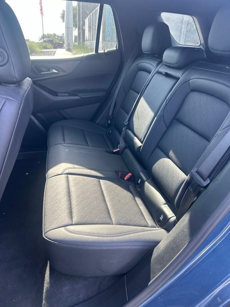 Used 2026 Chevrolet Equinox LT w/ Convenience Package II FWD image 6