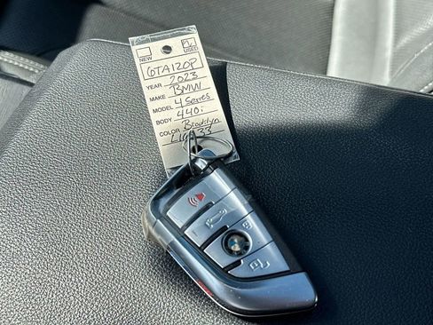 Used 2023 BMW M440i Coupe w/ Premium Package image 34