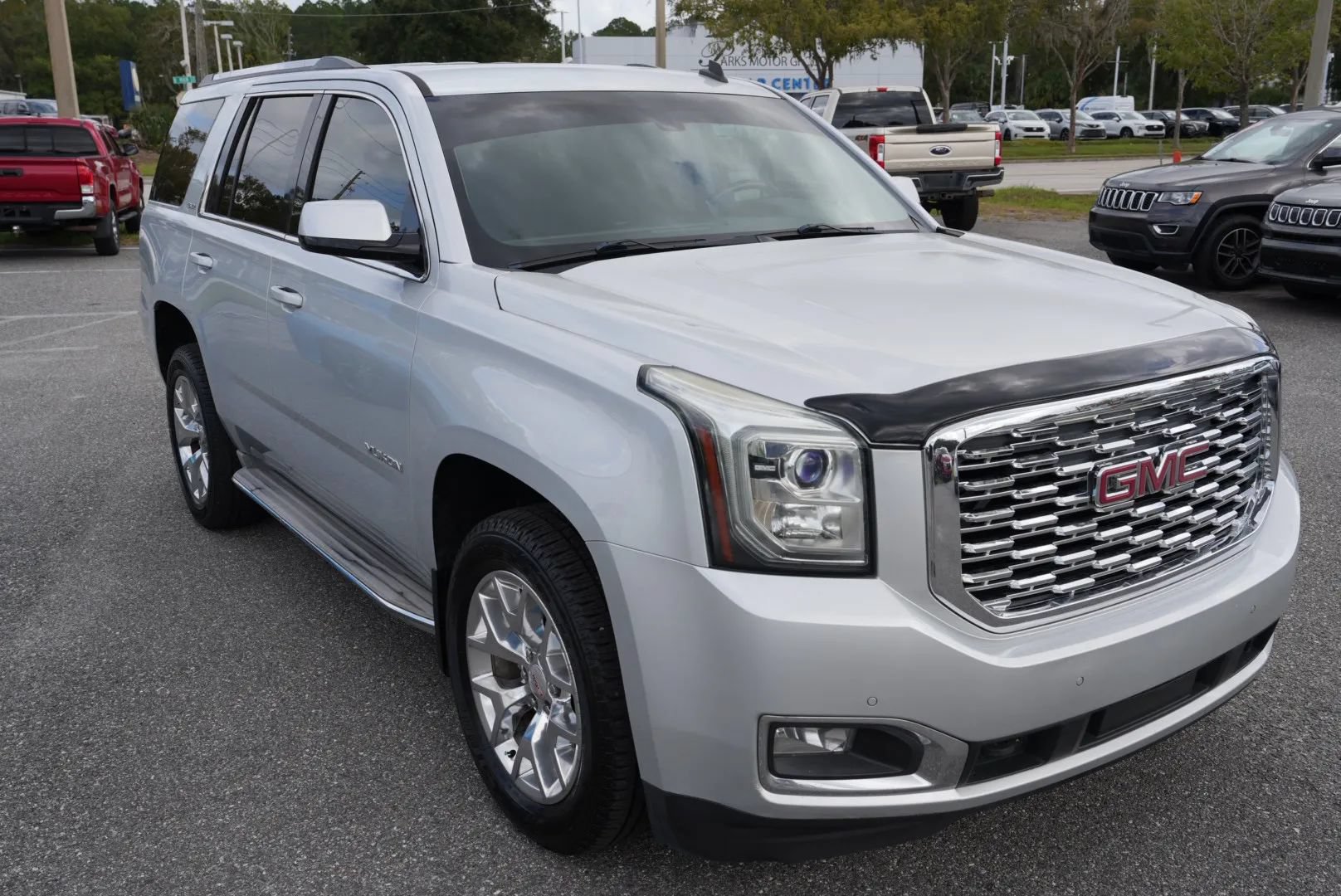 Used 2015 GMC Yukon SLE w/ Convenience Package RWD image 2