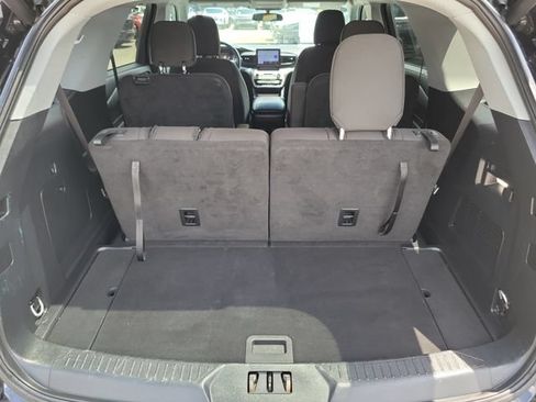 Used 2023 Ford Explorer XLT RWD image 11