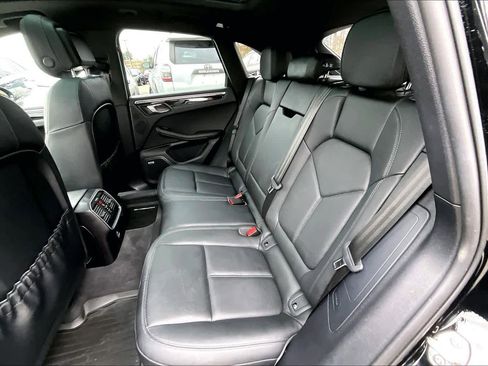 Used 2021 Porsche Macan S image 20