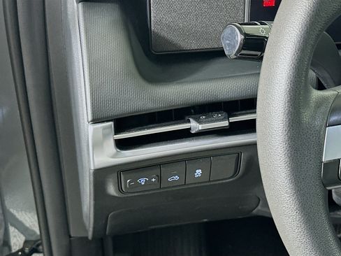 Used 2025 Hyundai Santa Cruz SEL FWD image 17