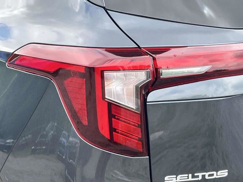New 2026 Kia Seltos S FWD image 8