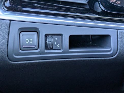 Certified 2024 Cadillac XT6 Premium Luxury image 26