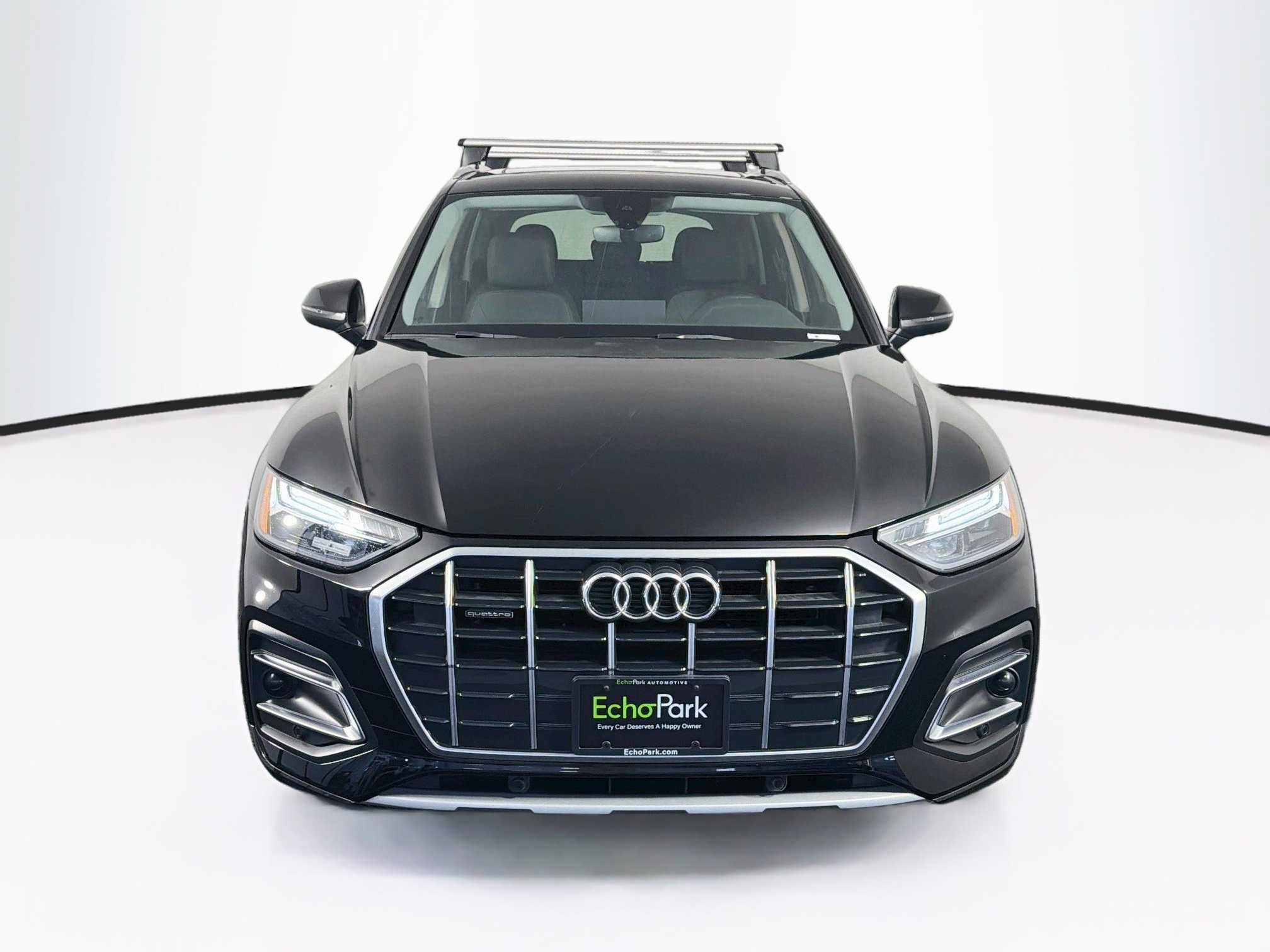 Used 2023 Audi Q5 2.0T Premium w/ Convenience Package AWD/4WD image 2