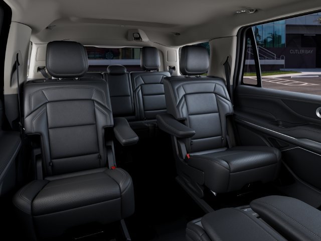 New 2027 Lincoln Navigator Premiere RWD image 11