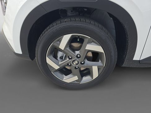 New 2026 Hyundai Venue SEL FWD image 9