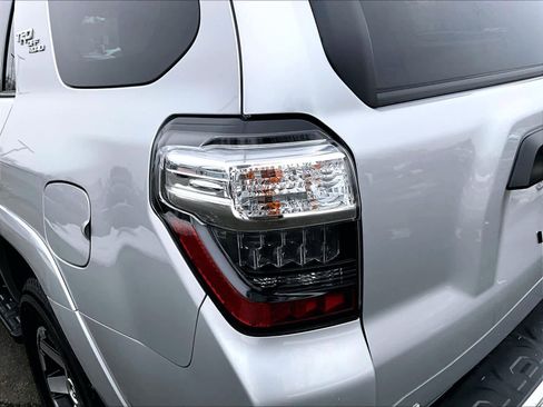 Used 2024 Toyota 4Runner TRD Off-Road image 34