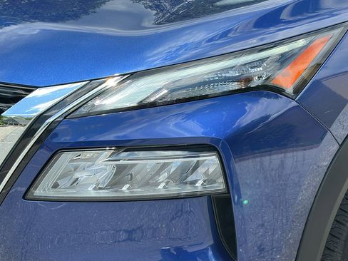 Certified 2023 Nissan Rogue SV image 4