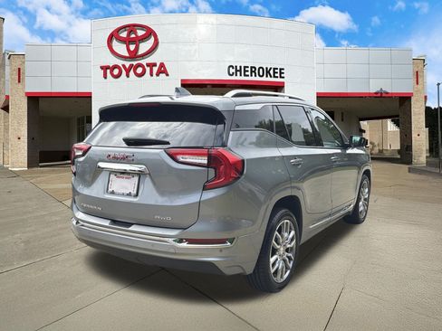 Used 2024 GMC Terrain Denali AWD/4WD image 5