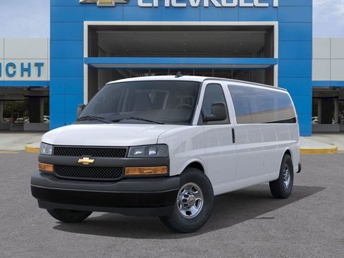 New 2025 Chevrolet Express 3500 LS image 6