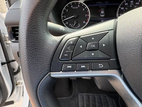 Used 2024 Nissan Sentra SV image 13