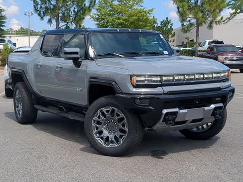 New 2025 GMC Hummer EV 3X image 3