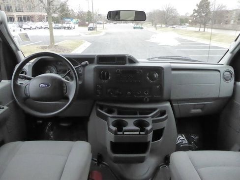 Used 2012 Ford E-350 and Econoline 350 XL w/ Interior Upgrade Pkg image 9