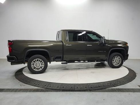 Used 2023 Chevrolet Silverado 2500 High Country w/ Safety Package II AWD/4WD image 8