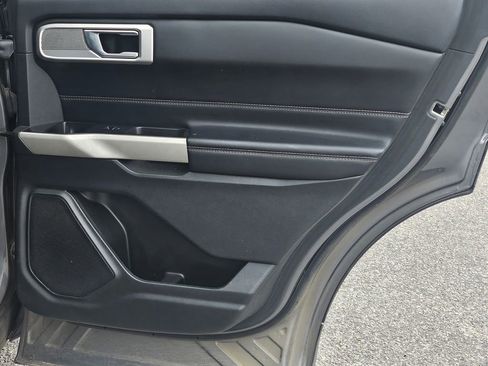 Certified 2022 Ford Explorer Limited AWD/4WD image 36