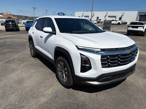 New 2026 Chevrolet Equinox LT w/ Convenience Package II image 3