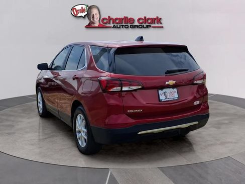 Used 2024 Chevrolet Equinox LT FWD image 3