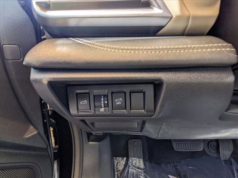Used 2024 Subaru Outback Limited AWD/4WD image 17