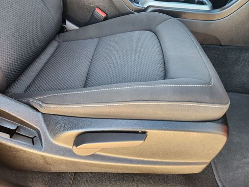 Used 2016 Chevrolet Colorado LT w/ LT Convenience Package image 24