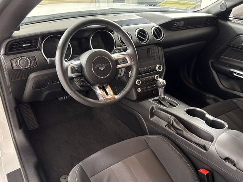 Used 2020 Ford Mustang Coupe RWD image 13