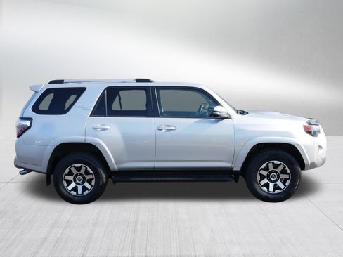 Used 2017 Toyota 4Runner TRD Off-Road Premium AWD/4WD image 8