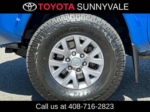 Used 2017 Toyota Tacoma SR5 w/ Tow Package AWD/4WD image 13