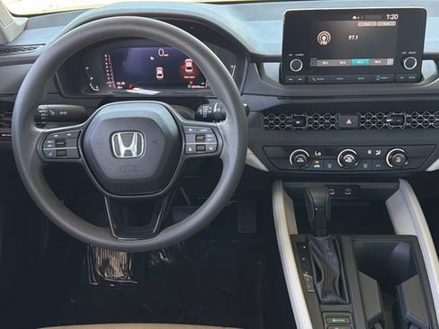 Certified 2023 Honda Accord LX image 17