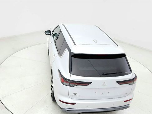 Used 2025 Mitsubishi Outlander SE AWD/4WD image 16