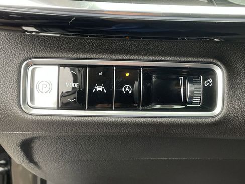 Used 2024 Buick Envision Preferred image 18