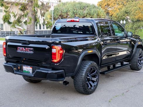 Used 2024 GMC Canyon Elevation image 12