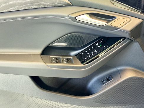 Used 2025 Audi A6 e-tron Prestige w/ Black Warm Weather Package image 15