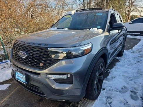 Used 2022 Ford Explorer ST w/ Equipment Group 401A image 2