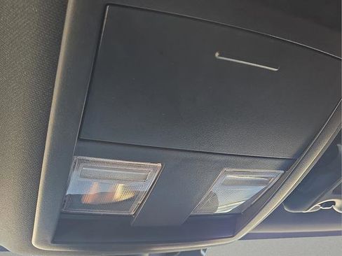 Used 2023 Dodge Challenger SXT RWD image 11